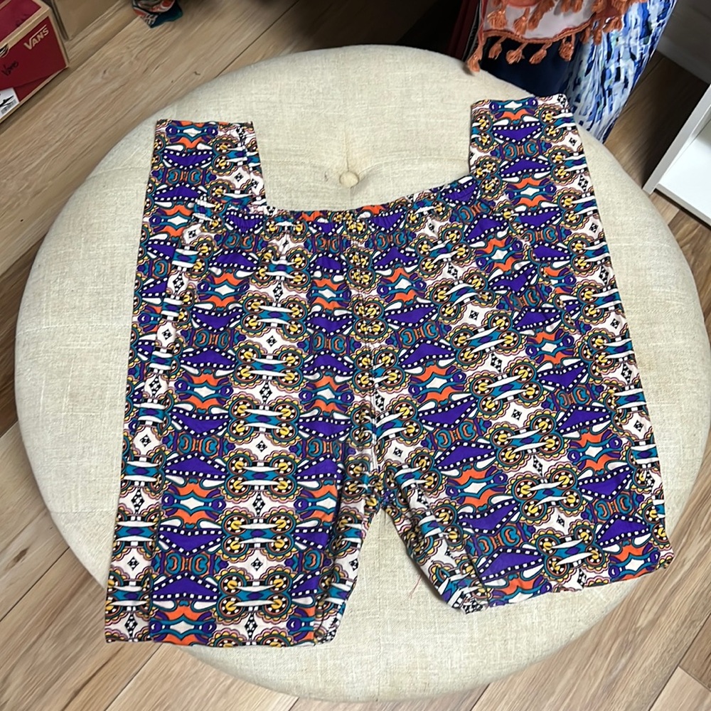 🍁BOGO 🍁 Multicolored leggings. OS